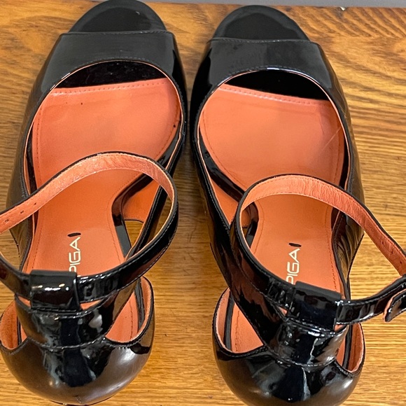 Via Spaga Black Patton Leather Heels - Picture 6 of 9